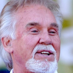 Kenny Rogers Height in feet/cm. How Tall