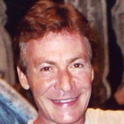 Robin Sachs Robin Sachs